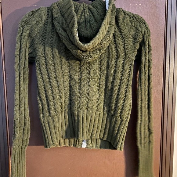 Olive green button up sweater - Picture 3 of 4